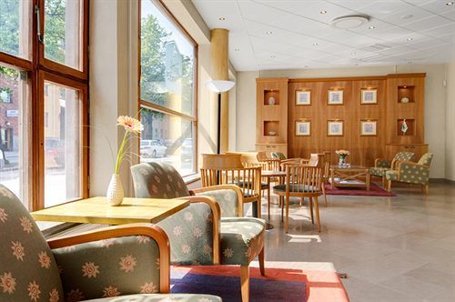 Western Esplanade Hotell