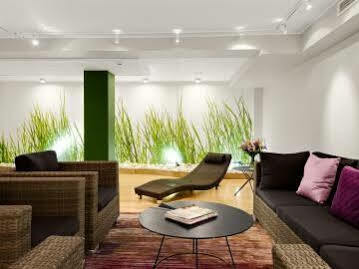 Western Esplanade Hotell 3*